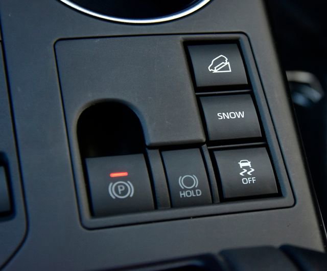 Used 2023 Toyota Highlander LE image 27