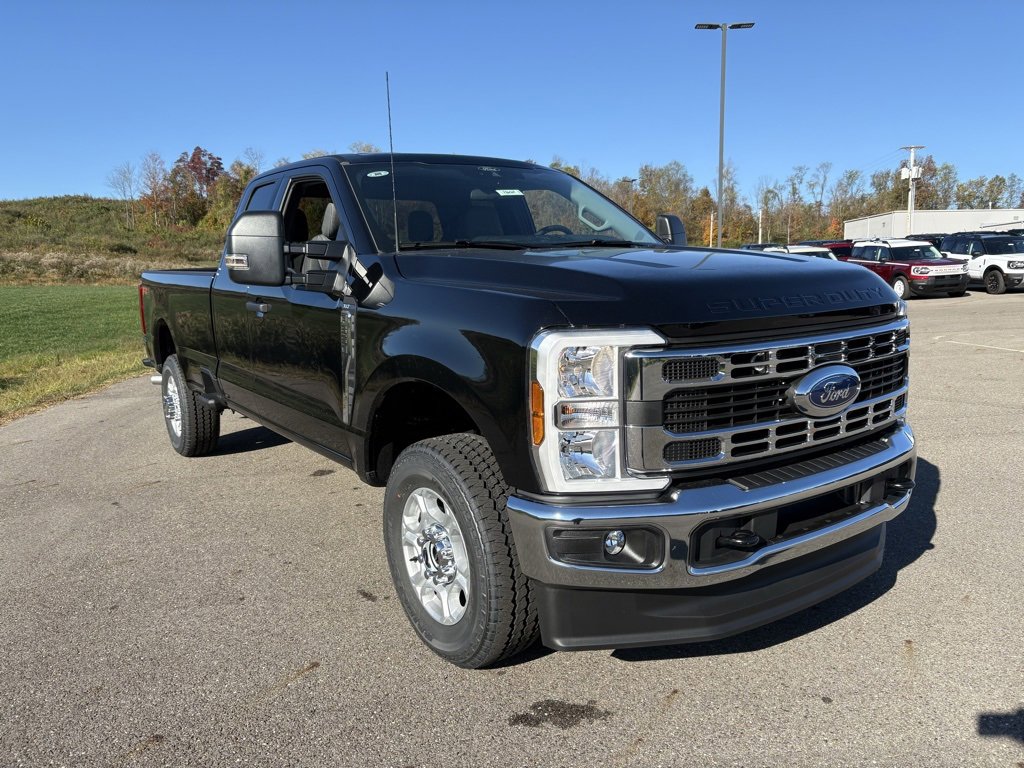 New 2026 Ford F350 XLT w/ FX4 Off-Road Package AWD/4WD image 7