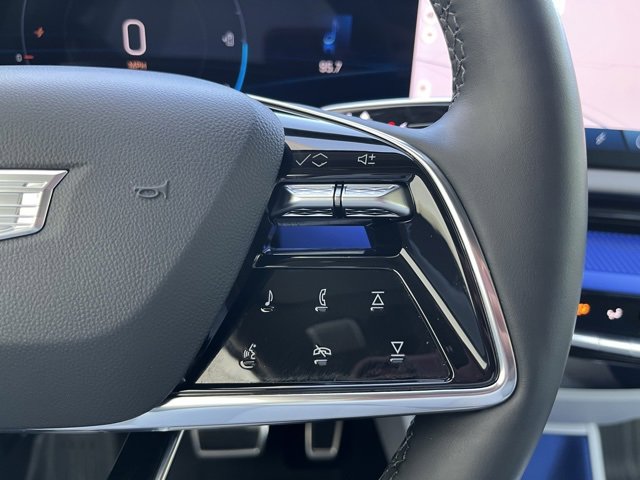 Certified 2025 Cadillac Optiq Luxury 1 image 18