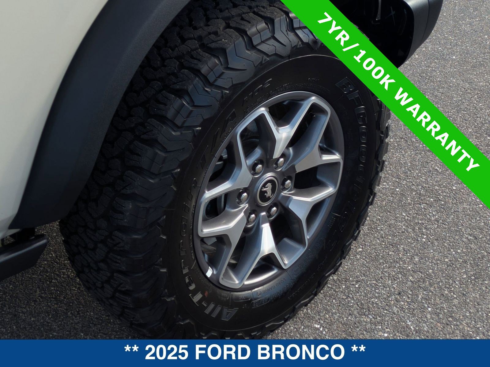 Certified 2025 Ford Bronco Badlands image 12