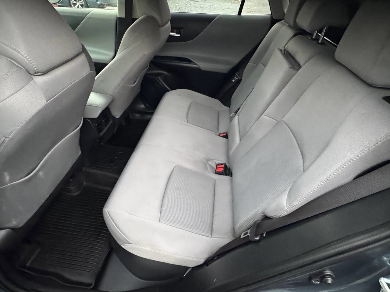 Used 2022 Toyota Venza LE AWD/4WD image 15