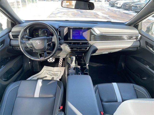Used 2025 Toyota Camry SE image 19