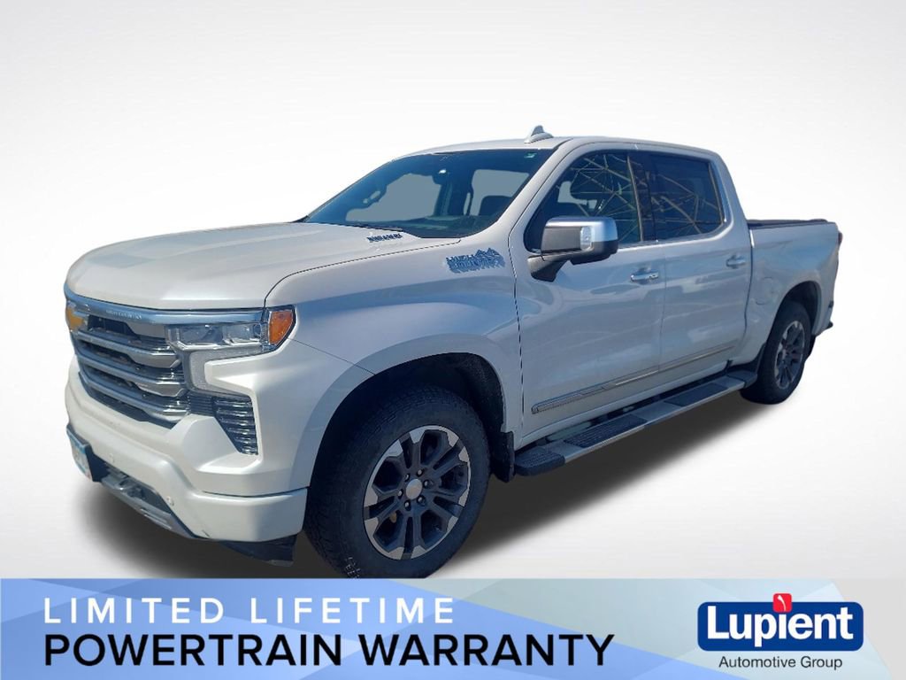 Used 2024 Chevrolet Silverado 1500 High Country w/ Technology Package AWD/4WD image 8