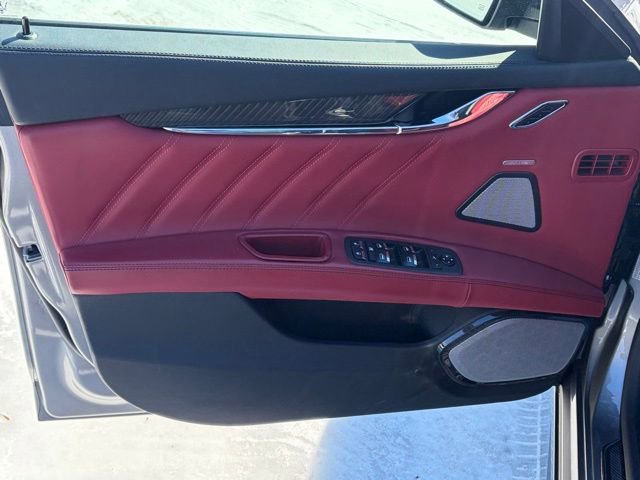 Used 2022 Maserati Quattroporte Trofeo image 16
