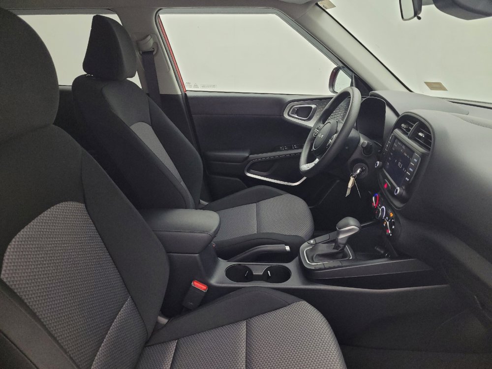 Used 2025 Kia Soul LX image 21