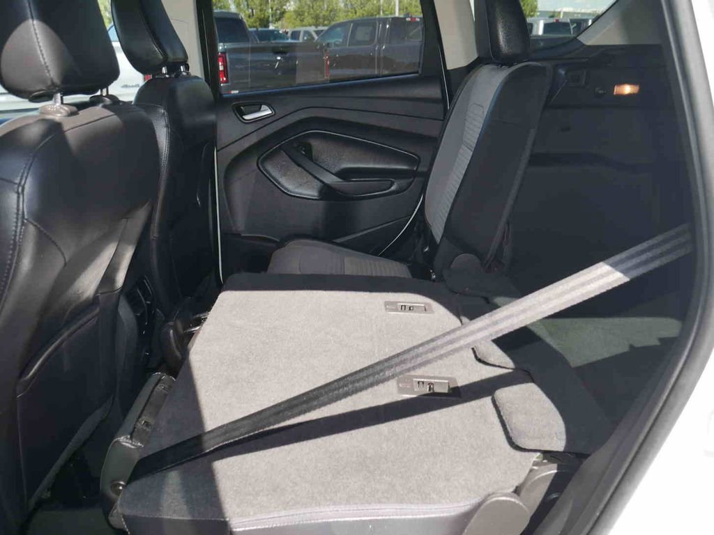 Used 2019 Ford Escape SE image 15