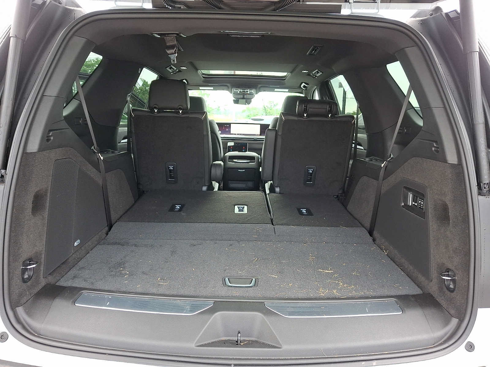 Used 2026 Cadillac Escalade Luxury w/ Touring Package AWD/4WD image 29