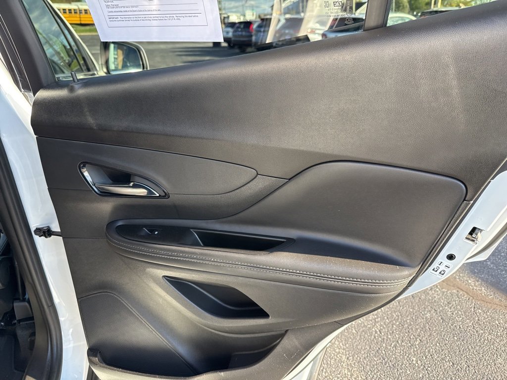 Used 2022 Buick Encore Preferred w/ Safety Package image 43