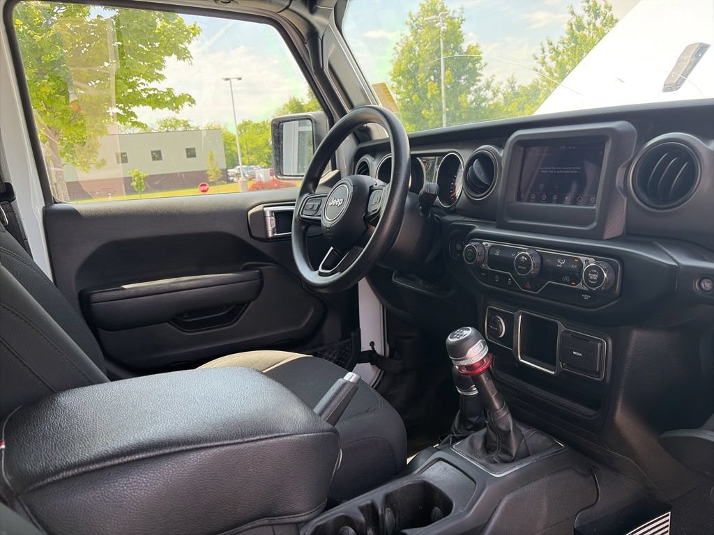Used 2022 Jeep Gladiator Sport AWD/4WD image 26