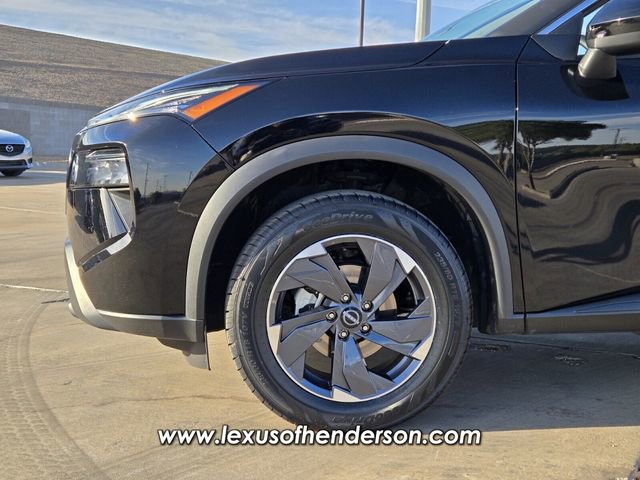 Used 2025 Nissan Rogue SV FWD image 9