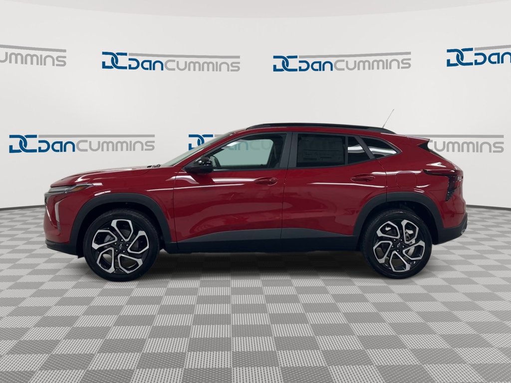 New 2026 Chevrolet Trax RS w/ Sunroof Package FWD image 5