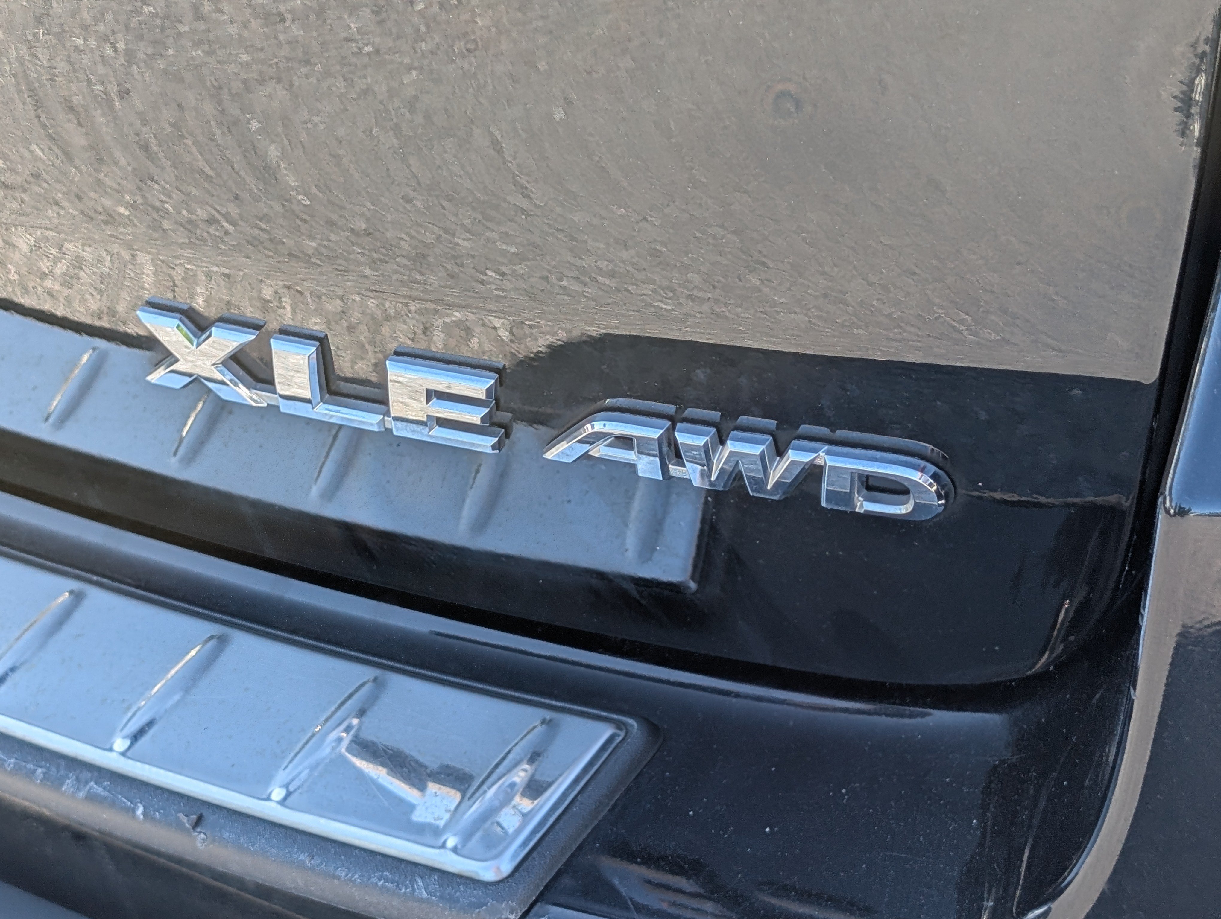 Used 2019 Toyota Highlander XLE AWD/4WD image 8