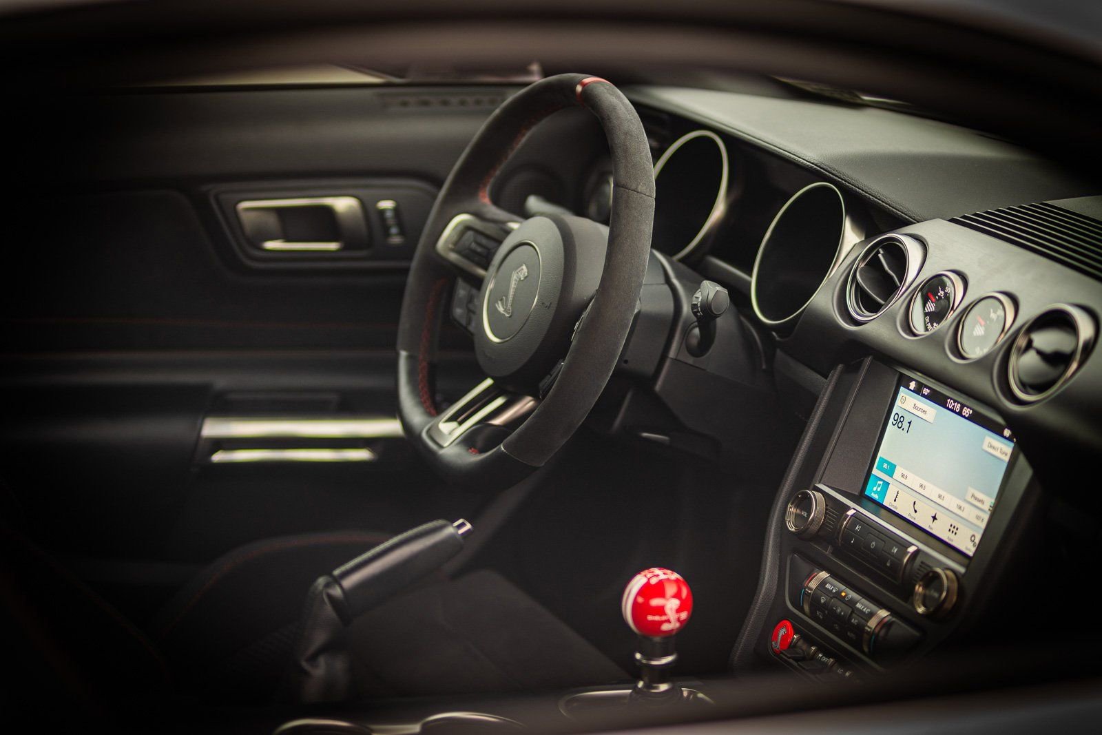 Used 2017 Ford Mustang Shelby GT350R w/ GT350R Equipment Group 920A image 19