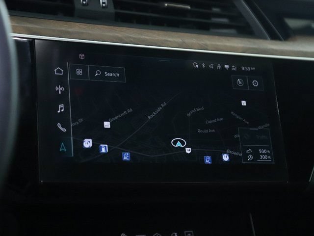 Used 2022 Audi e-tron Premium AWD/4WD image 30