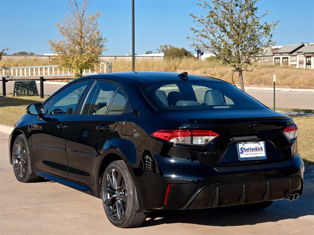 Used 2025 Toyota Corolla SE image 5