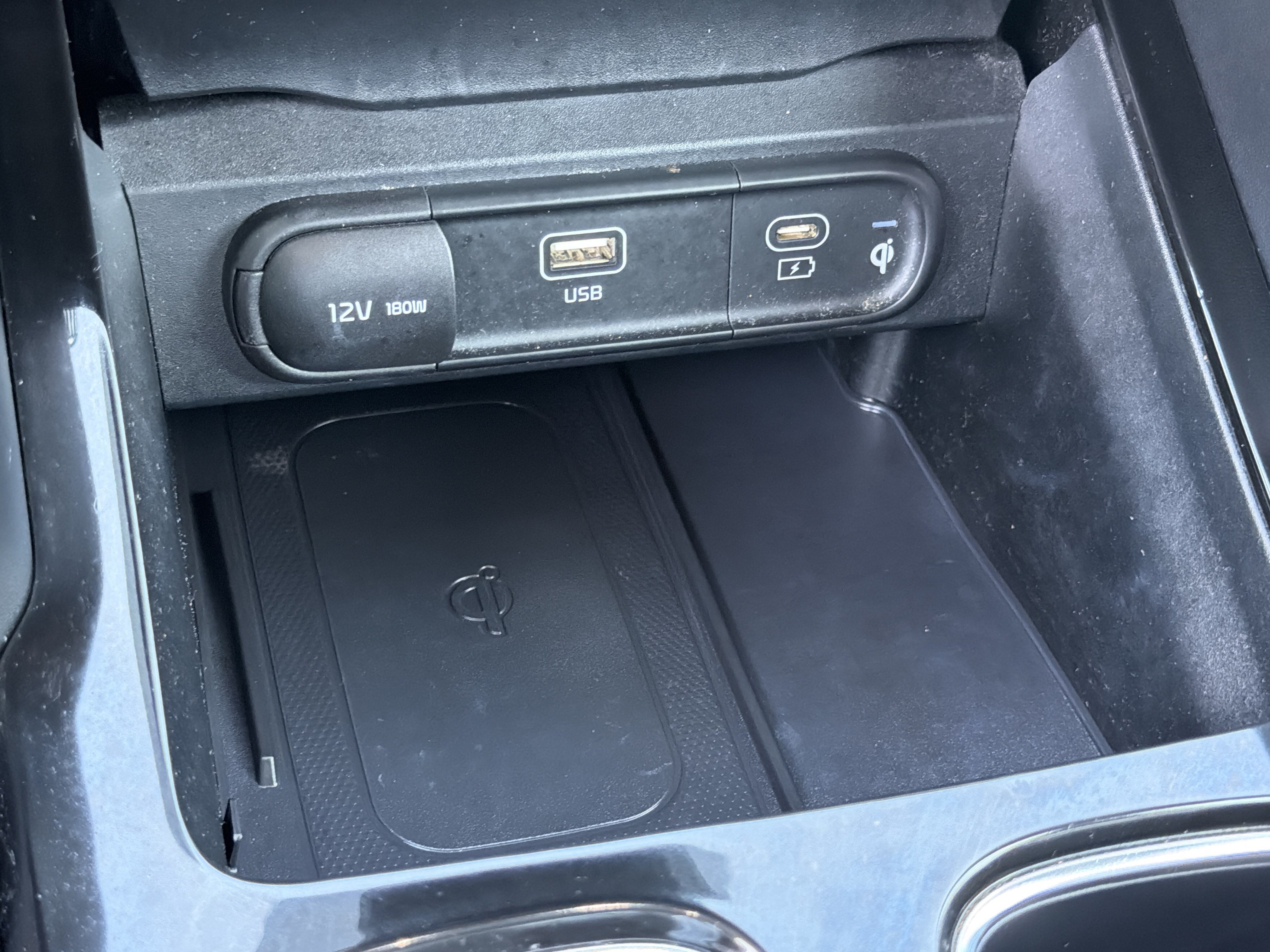 Used 2023 Kia Telluride EX w/ EX Captain's Chair Package FWD image 27