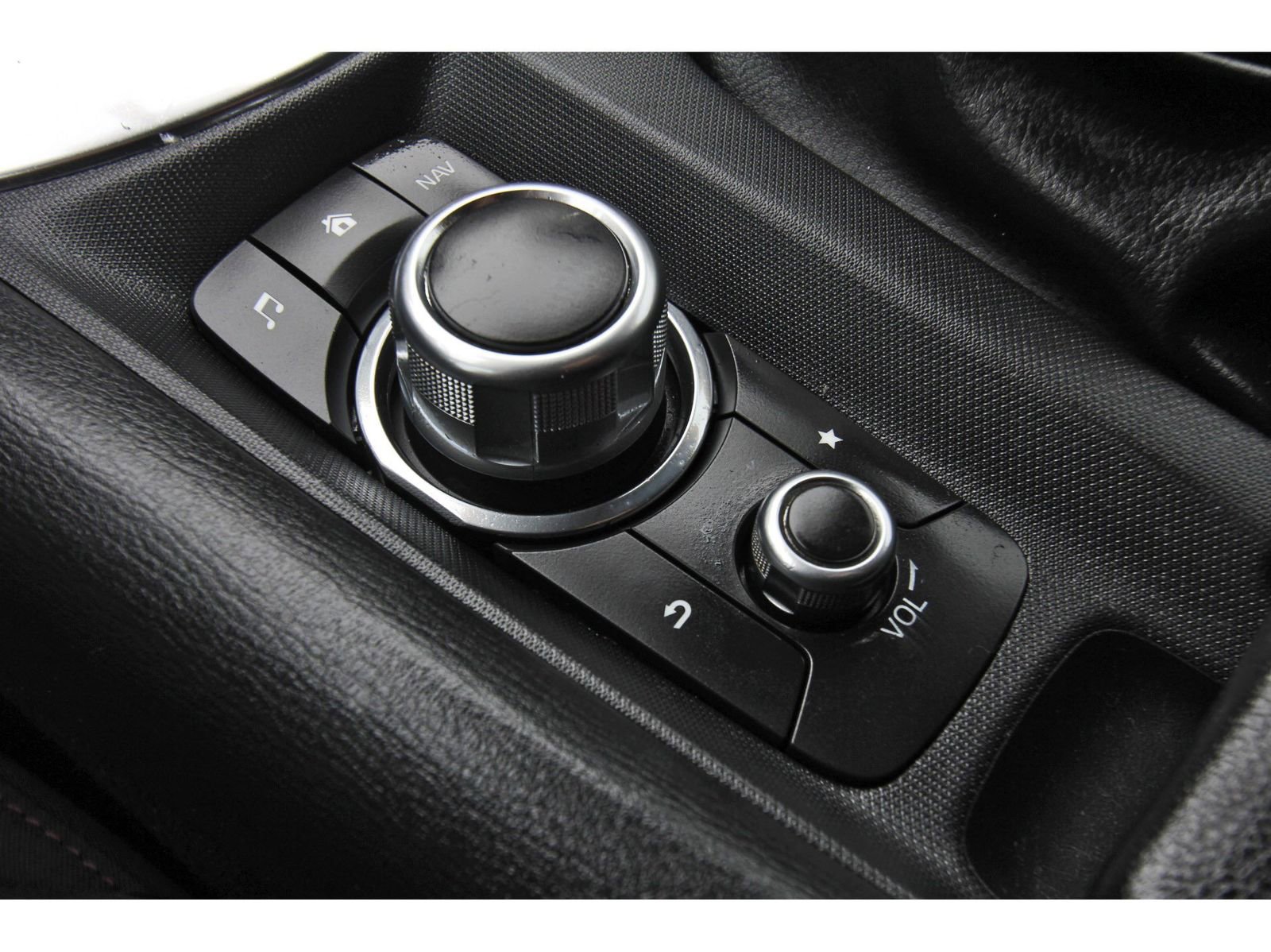 Used 2018 MAZDA MX-5 Miata Club image 24