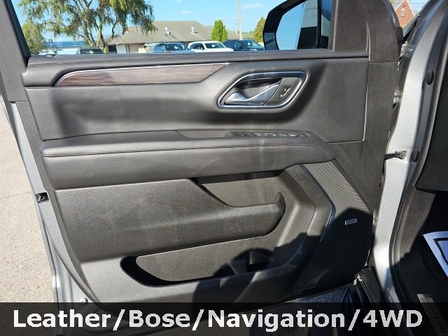 Used 2023 Chevrolet Suburban LT image 13