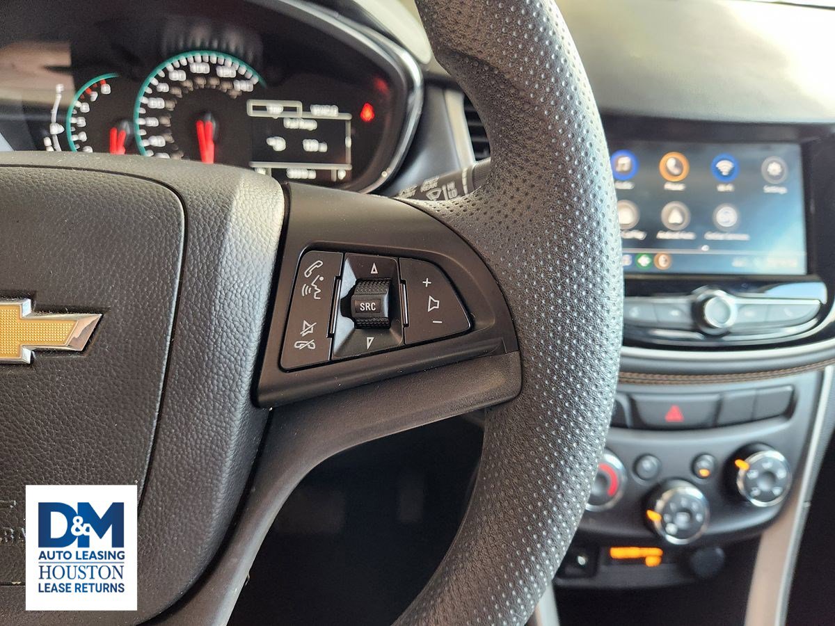 Used 2022 Chevrolet Trax LS w/ Tint and Cruise Package image 36