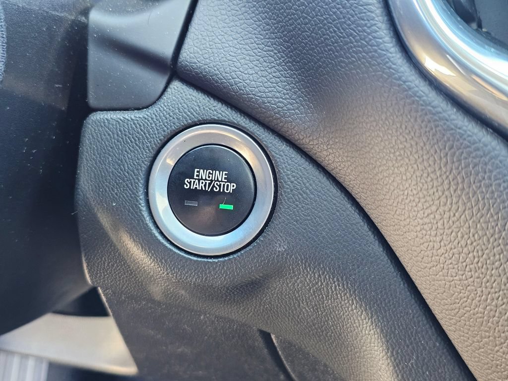 Used 2018 Chevrolet Equinox LT w/ Sun & Infotainment Package FWD image 29