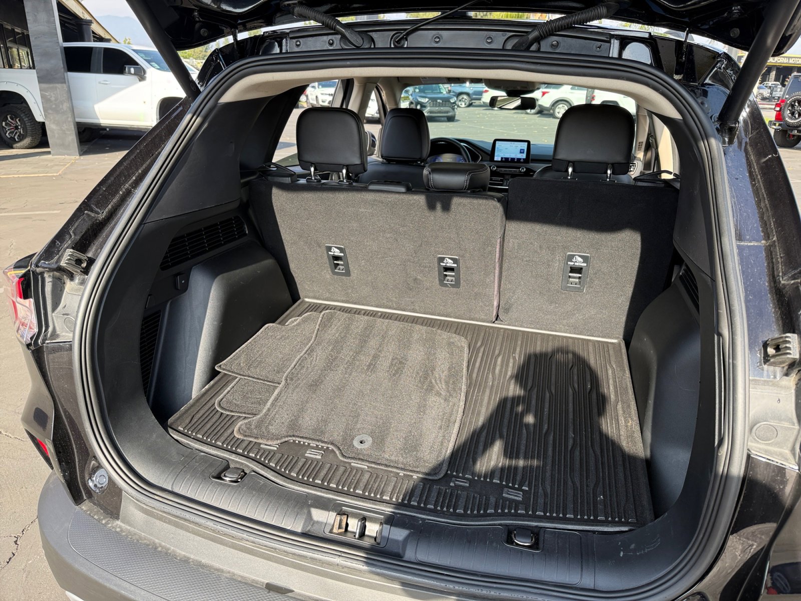 Used 2020 Ford Escape Titanium image 20