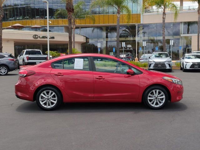 Used 2017 Kia Forte S FWD image 4