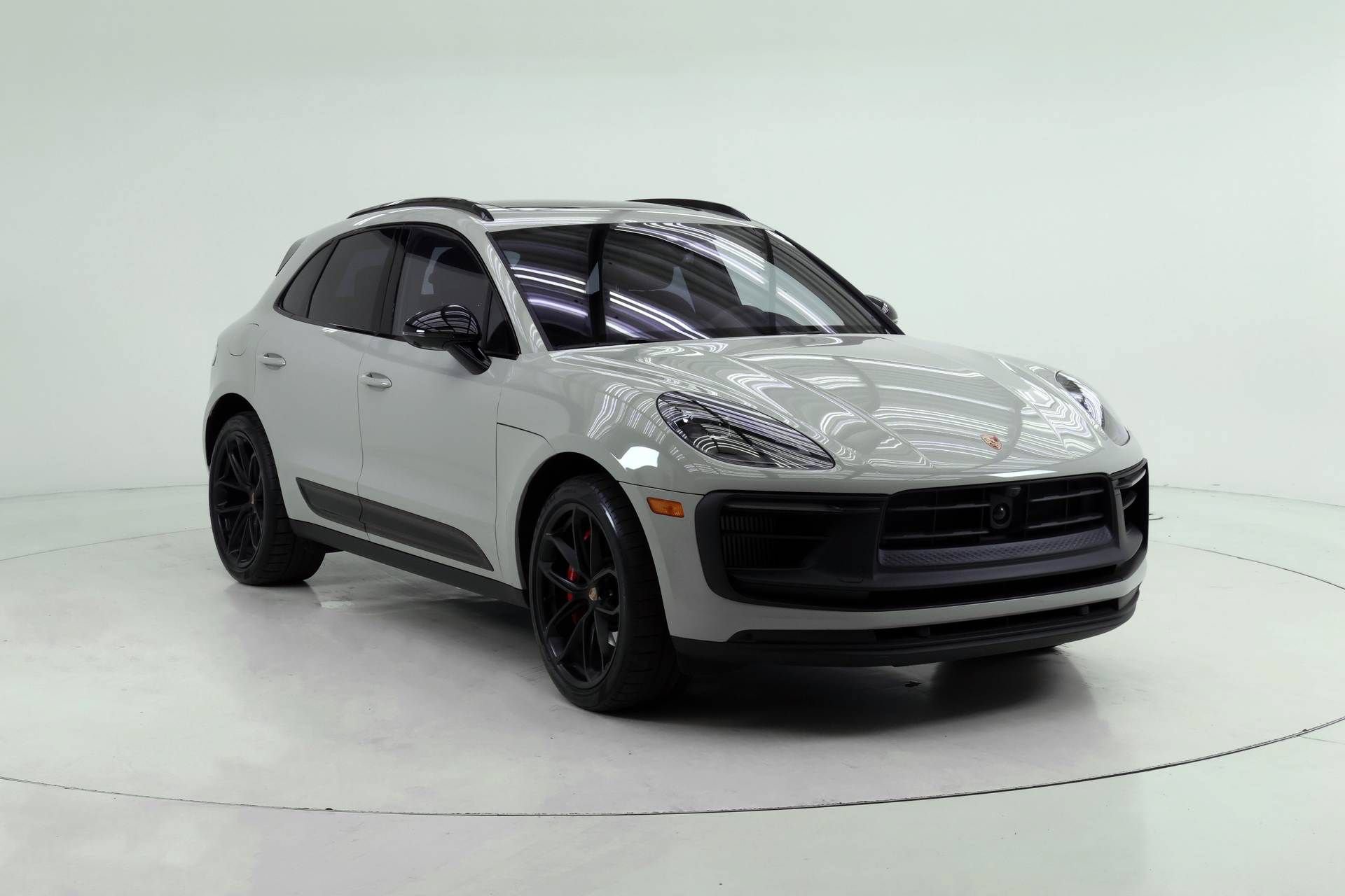 Used 2026 Porsche Macan GTS AWD/4WD image 9