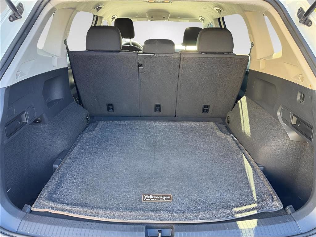 Used 2018 Volkswagen Tiguan S image 11