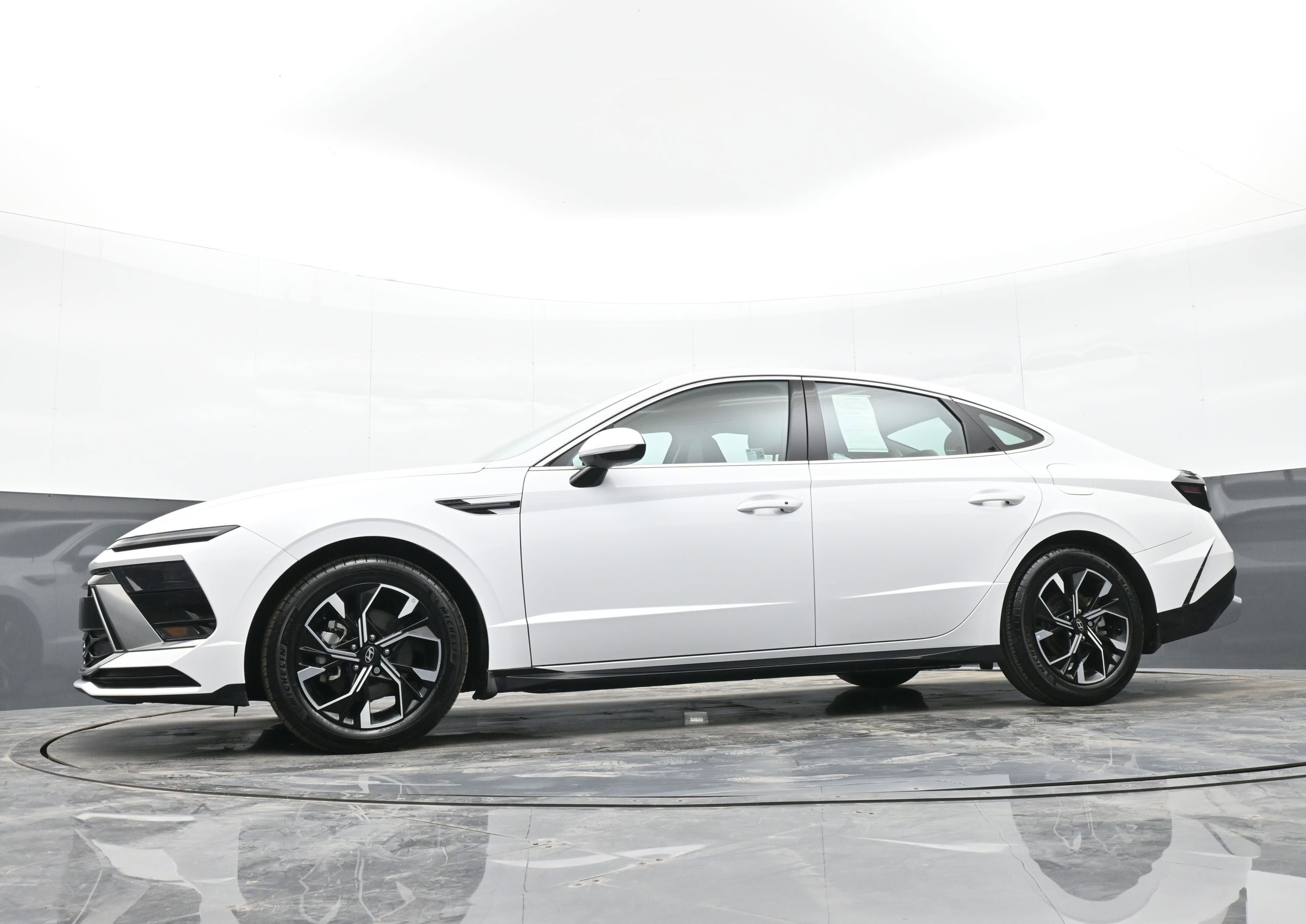 Certified 2025 Hyundai Sonata SEL image 41