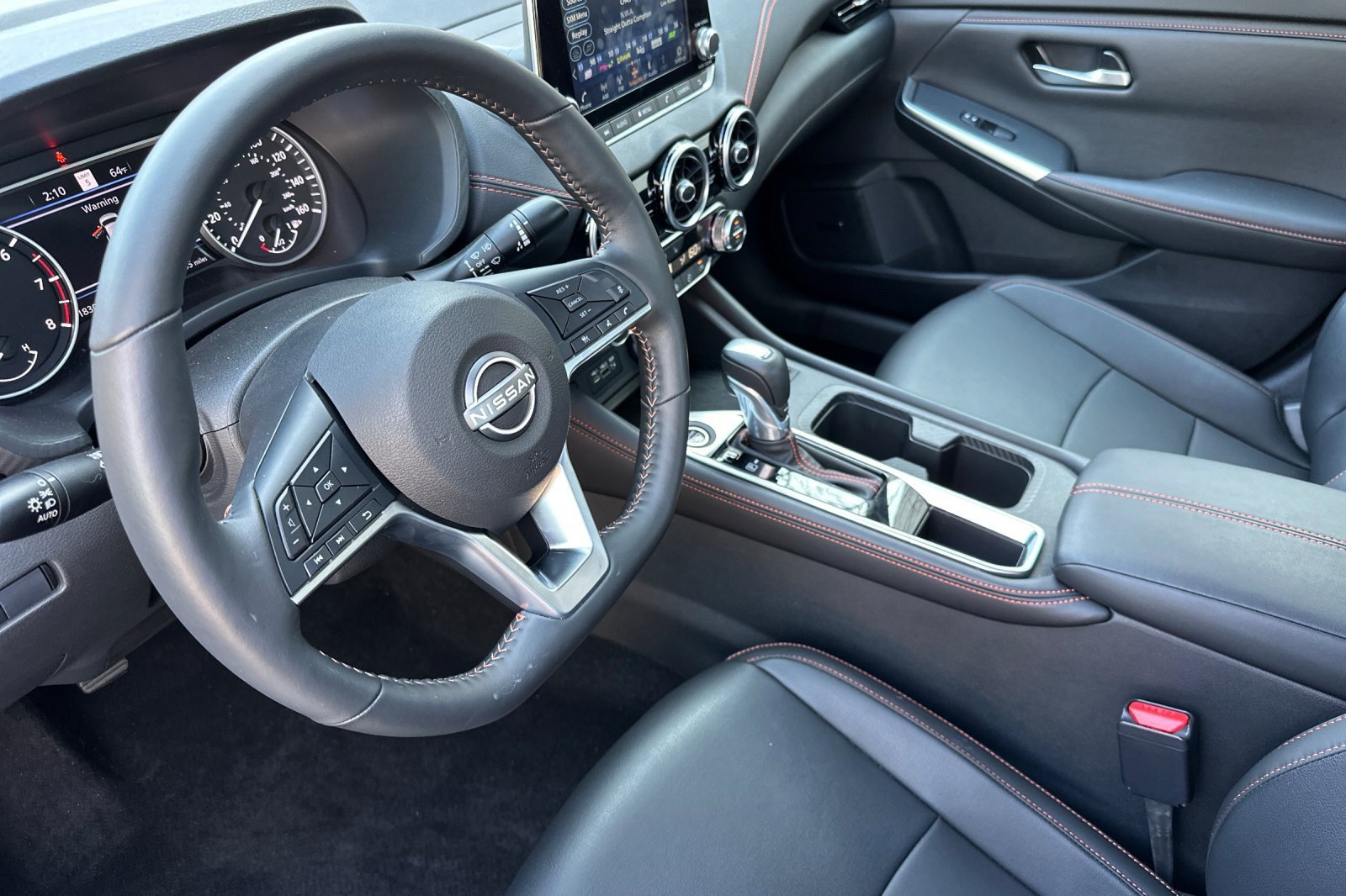 Used 2025 Nissan Sentra SR w/ SR Premium Package image 10