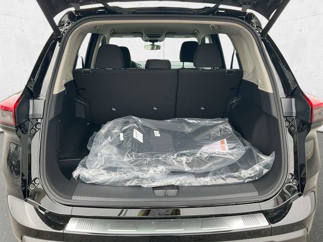 New 2026 Nissan Rogue SV w/ Cold Weather Package AWD/4WD image 32