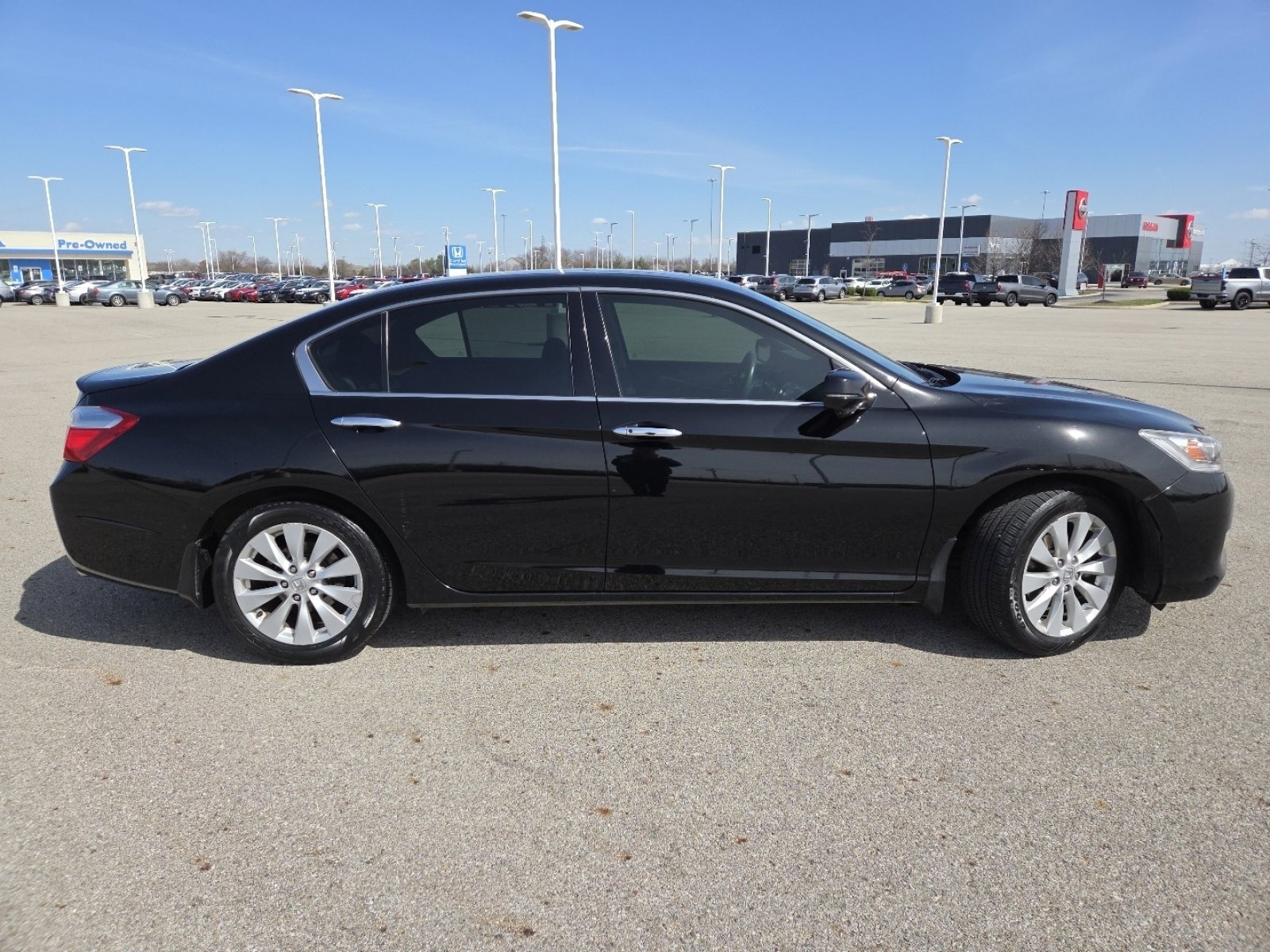 Used 2015 Honda Accord Touring image 19