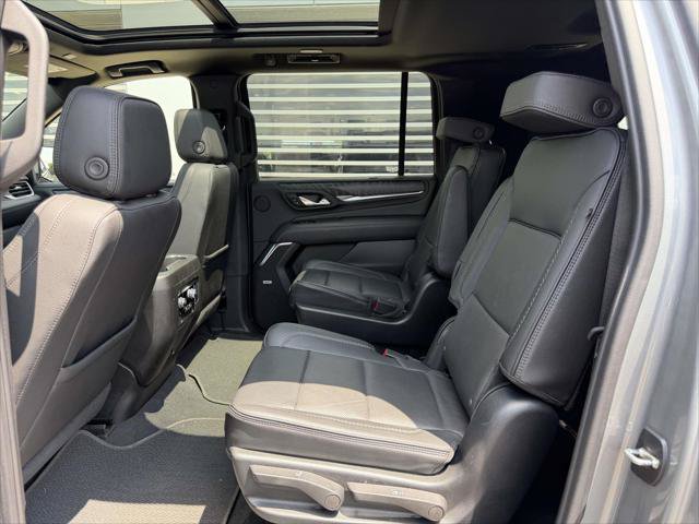 Used 2023 GMC Yukon XL Denali w/ Max Trailering Package AWD/4WD image 15