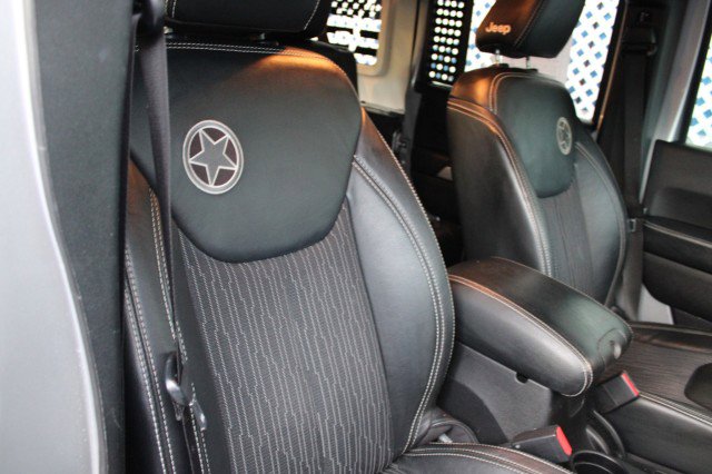 Used 2013 Jeep Wrangler Unlimited Sport image 13