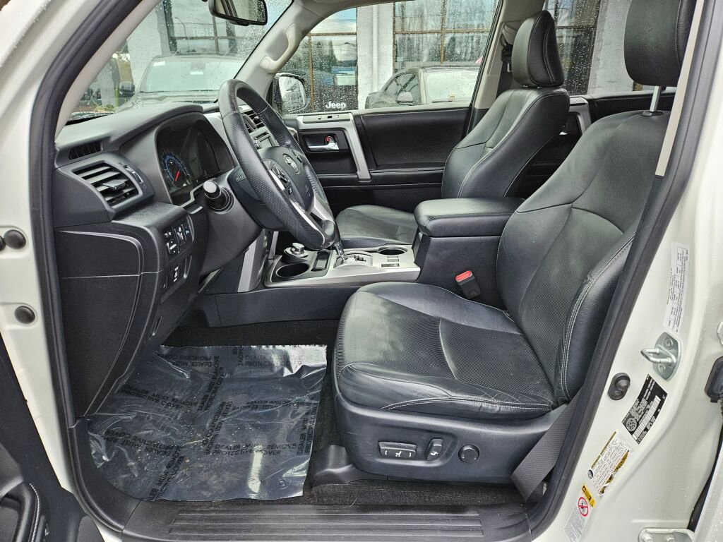 Used 2015 Toyota 4Runner Limited AWD/4WD image 12