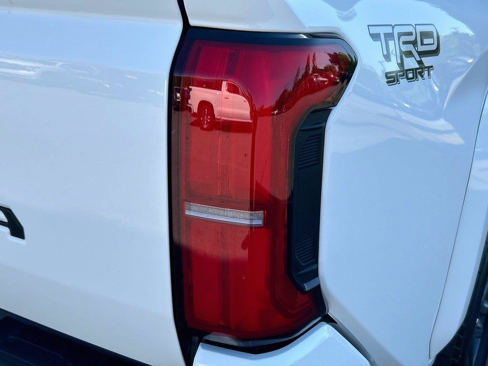 Used 2024 Toyota Tacoma TRD Sport AWD/4WD image 12