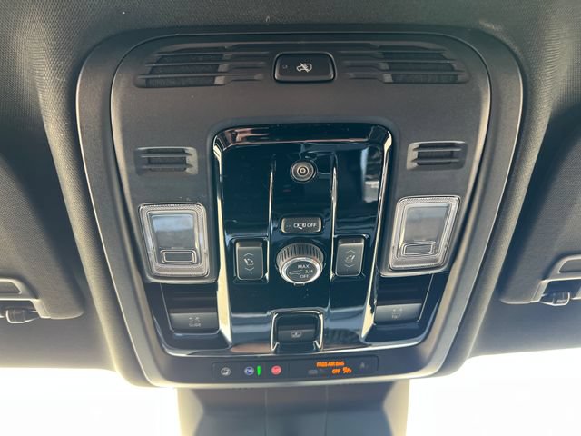 Certified 2025 Cadillac Escalade Premium Luxury AWD/4WD image 39