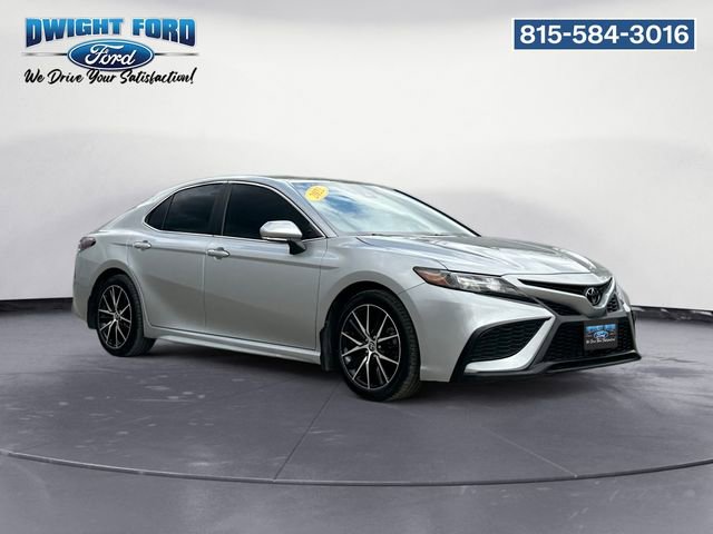 Used 2022 Toyota Camry SE w/ Cold Weather Package AWD/4WD image 7