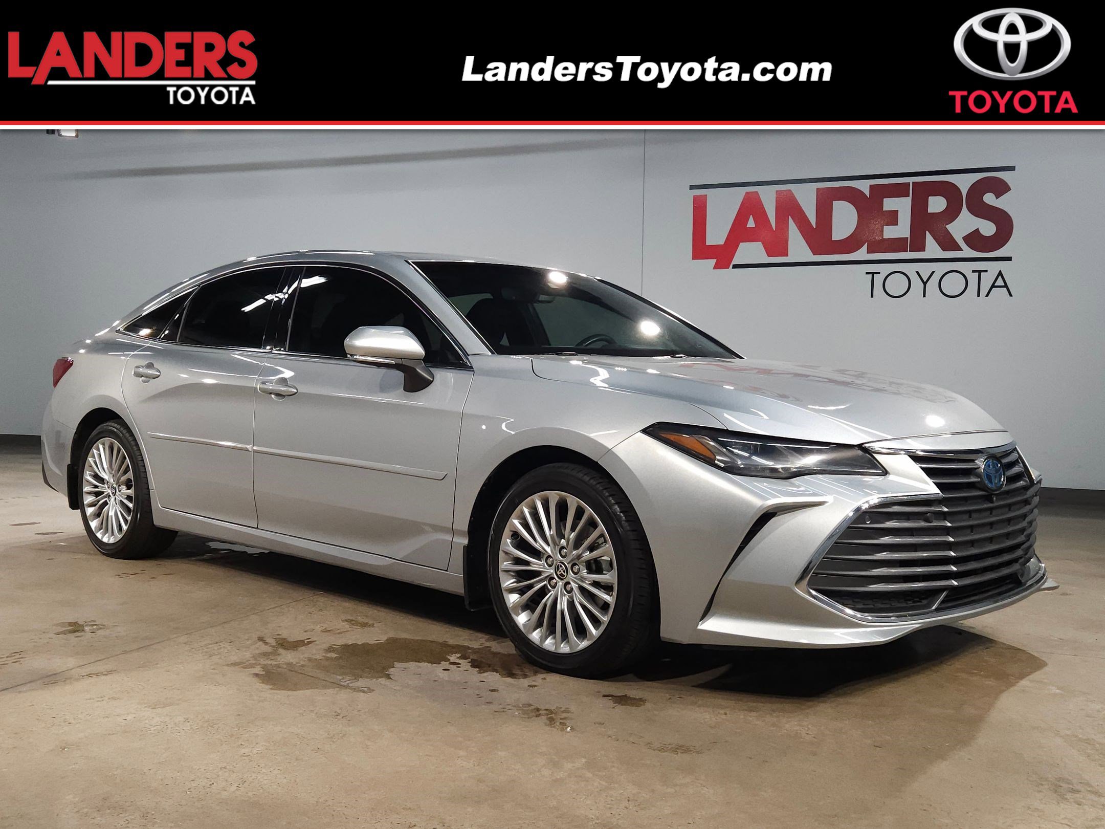 Used 2022 Toyota Avalon Limited image 1