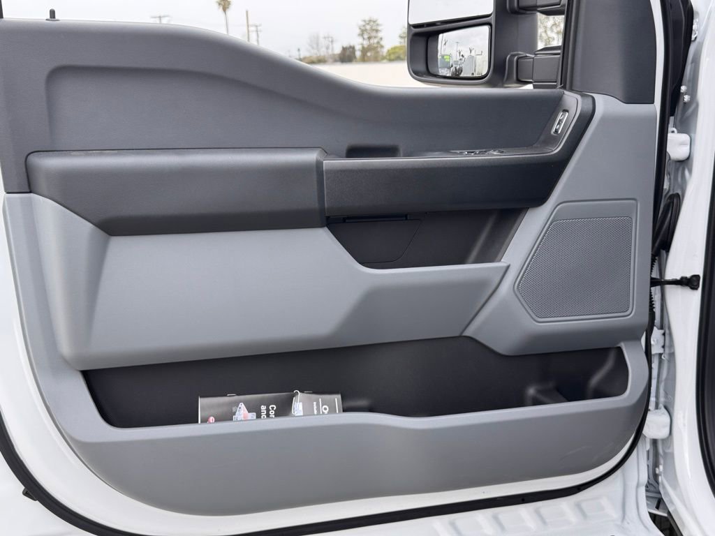 New 2025 Ford F350 XL w/ XL Chrome Package AWD/4WD image 15