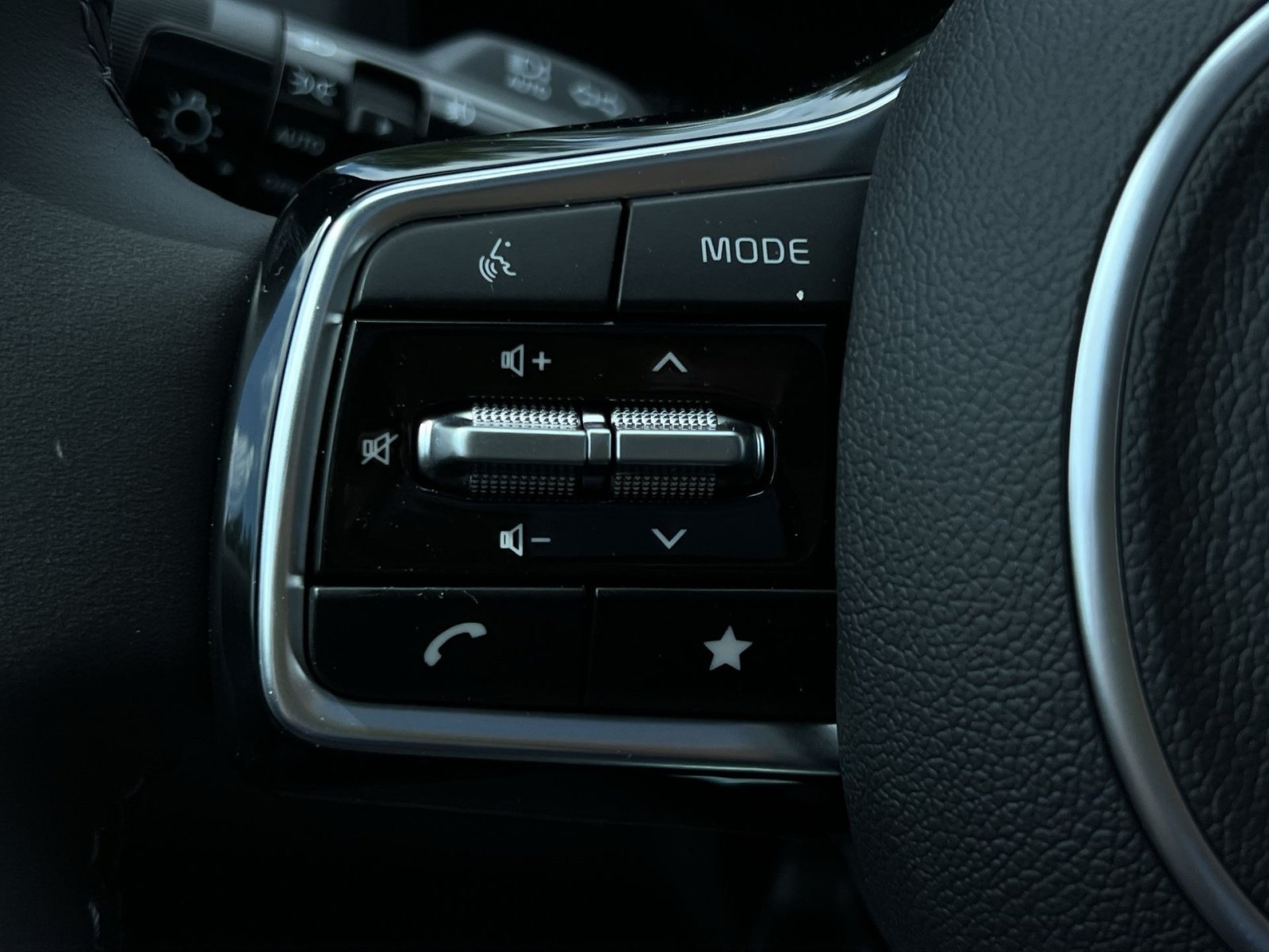New 2026 Kia Carnival SX Prestige FWD image 29