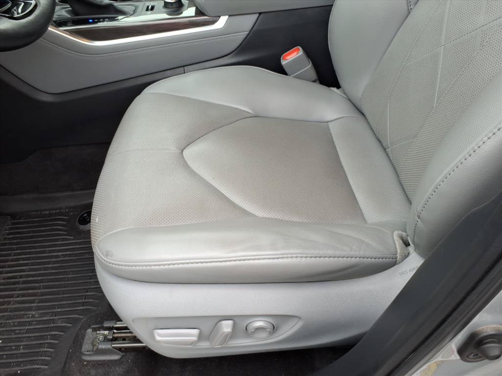 Used 2023 Toyota Highlander Platinum AWD/4WD image 24