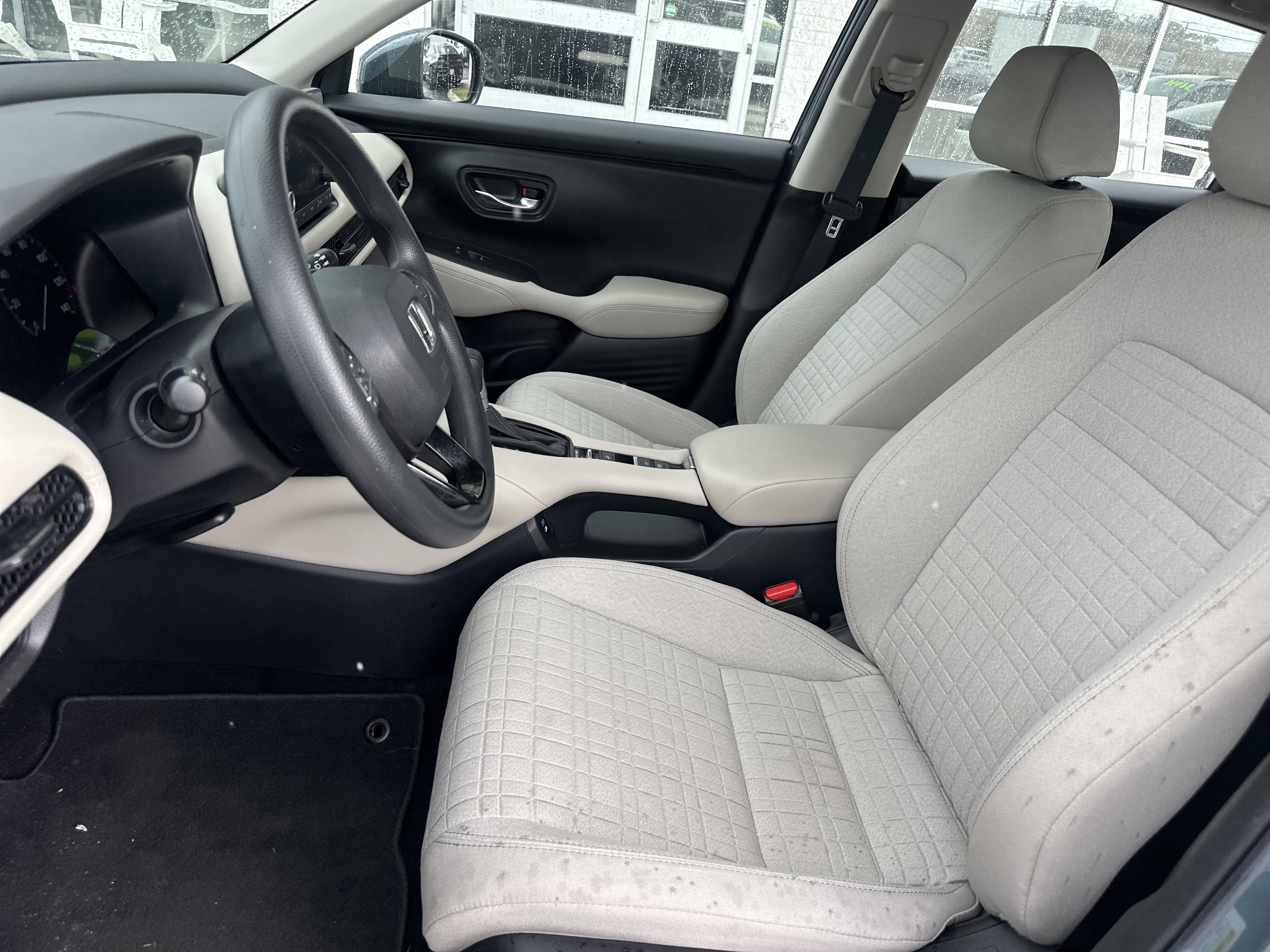 Used 2024 Honda HR-V LX image 11