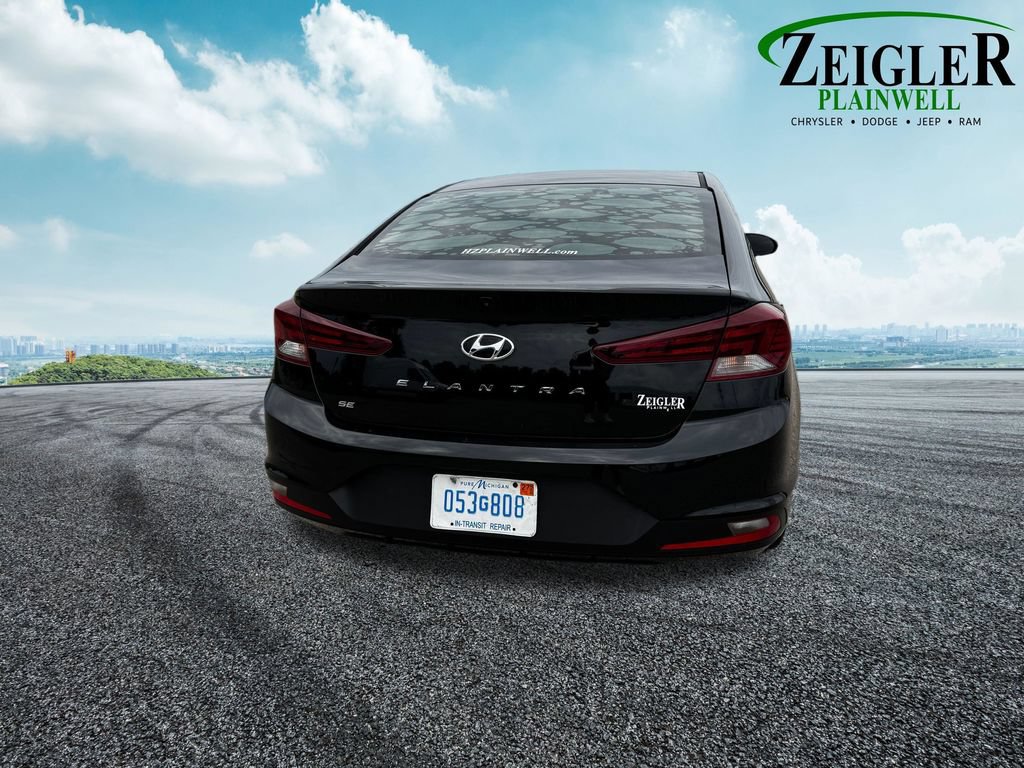 Used 2019 Hyundai Elantra SE FWD image 5