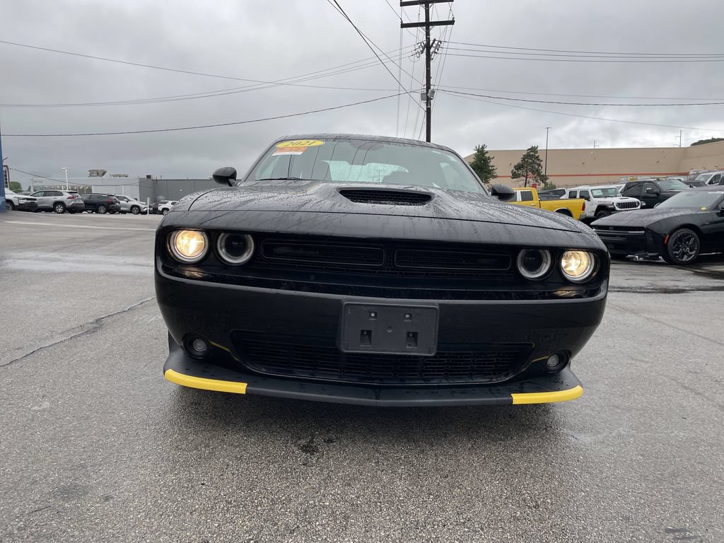 Used 2021 Dodge Challenger GT w/ Blacktop Package AWD/4WD image 5
