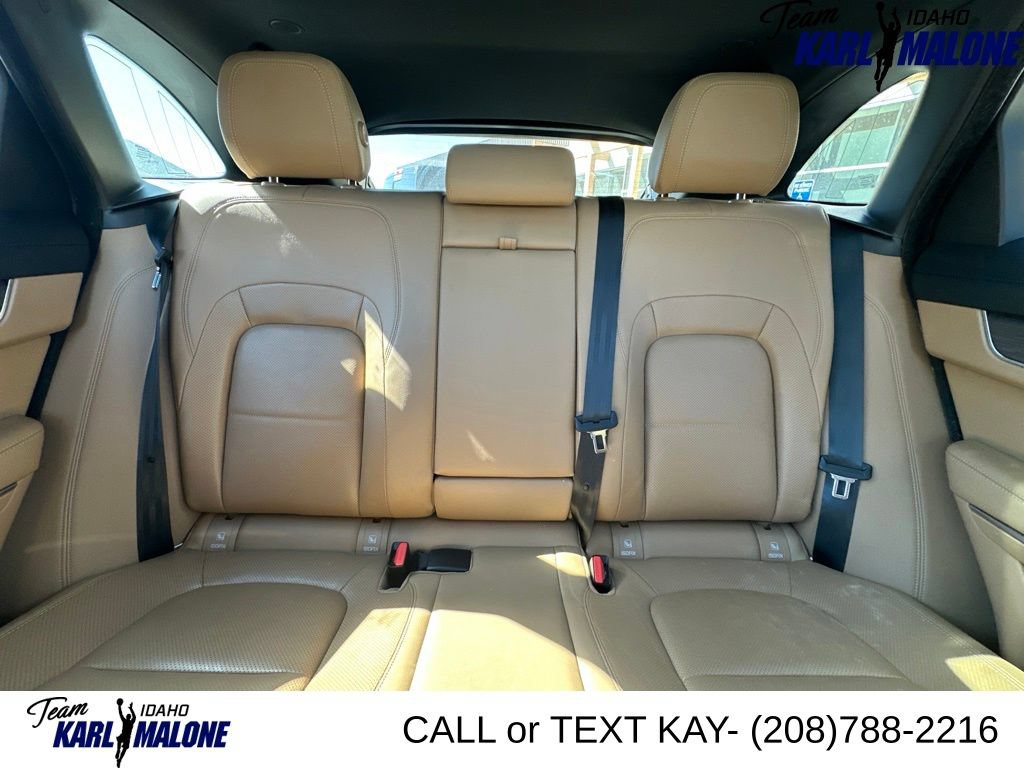 Used 2022 Jaguar F-PACE S AWD/4WD image 17