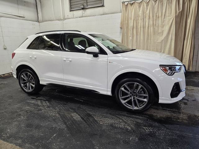 Certified 2025 Audi Q3 2.0T Premium w/ Convenience Package image 7