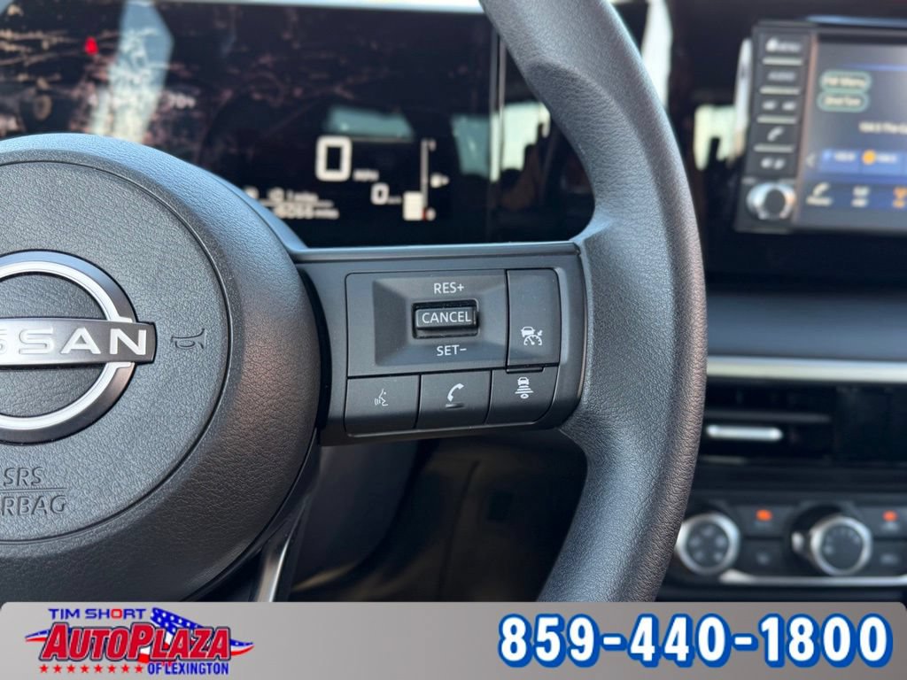 Used 2025 Nissan Kicks S AWD/4WD image 14