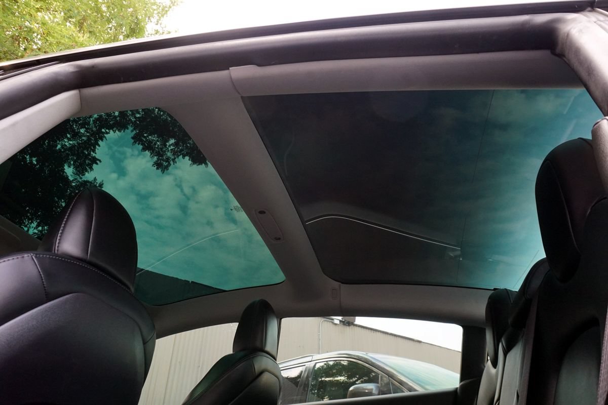Used 2019 Tesla Model 3 Standard Range RWD image 16