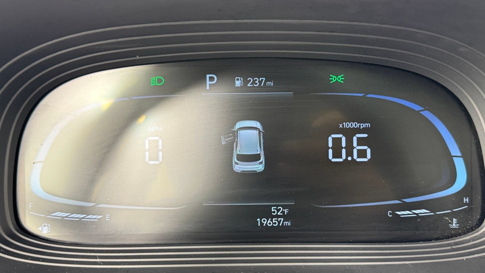 Used 2025 Hyundai Venue SEL FWD image 20